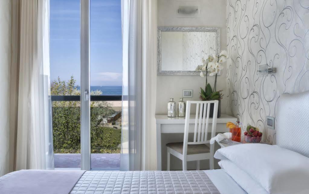 Hotel Vistamare Rivazzurra Di Rimini Extérieur photo