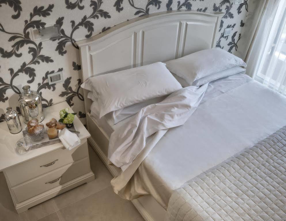 Hotel Vistamare Rivazzurra Di Rimini Extérieur photo